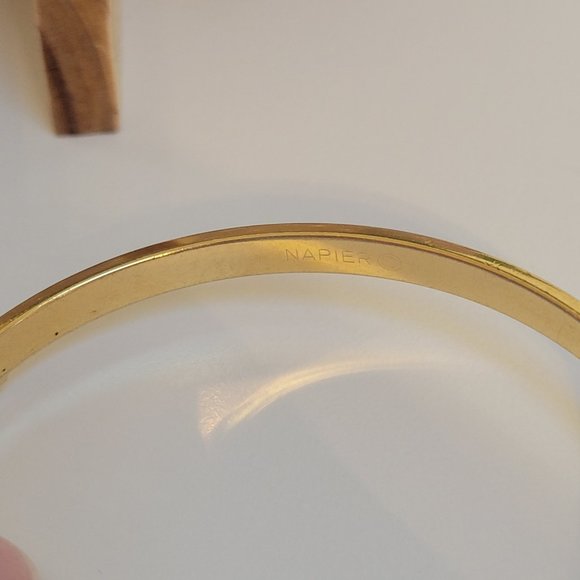 Size 7 - (5) Piece Monet/Napier Gold Bangle Ensemble - Picture 7 of 7